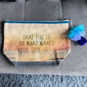 zipper pouch